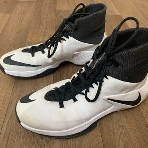 Nike Clearout Basketball Shoes